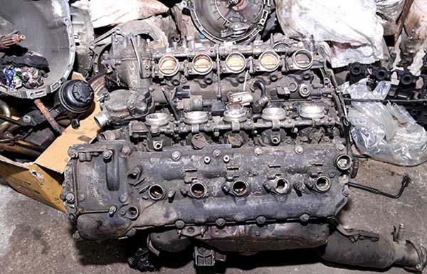 BMW İ SERİSİ ÇIKMA YEDEK PARÇA ÇIKMA-BMW-PARÇA-M5-5-SERİSİ-MOTOR-(2)